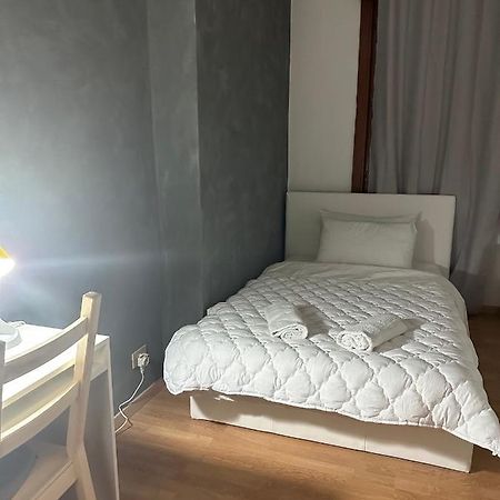 Leone D'Oro 2 - Milano Street Hotel Местре Екстериор снимка