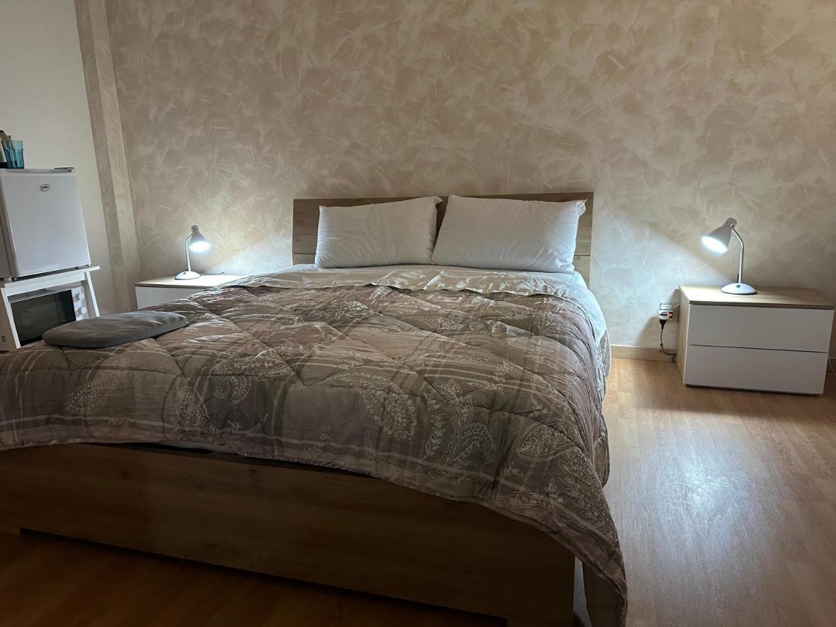 Leone D'Oro 2 - Milano Street Hotel Местре Екстериор снимка