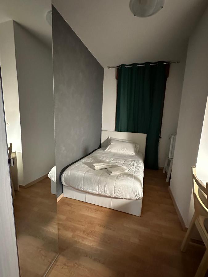 Leone D'Oro 2 - Milano Street Hotel Местре Екстериор снимка
