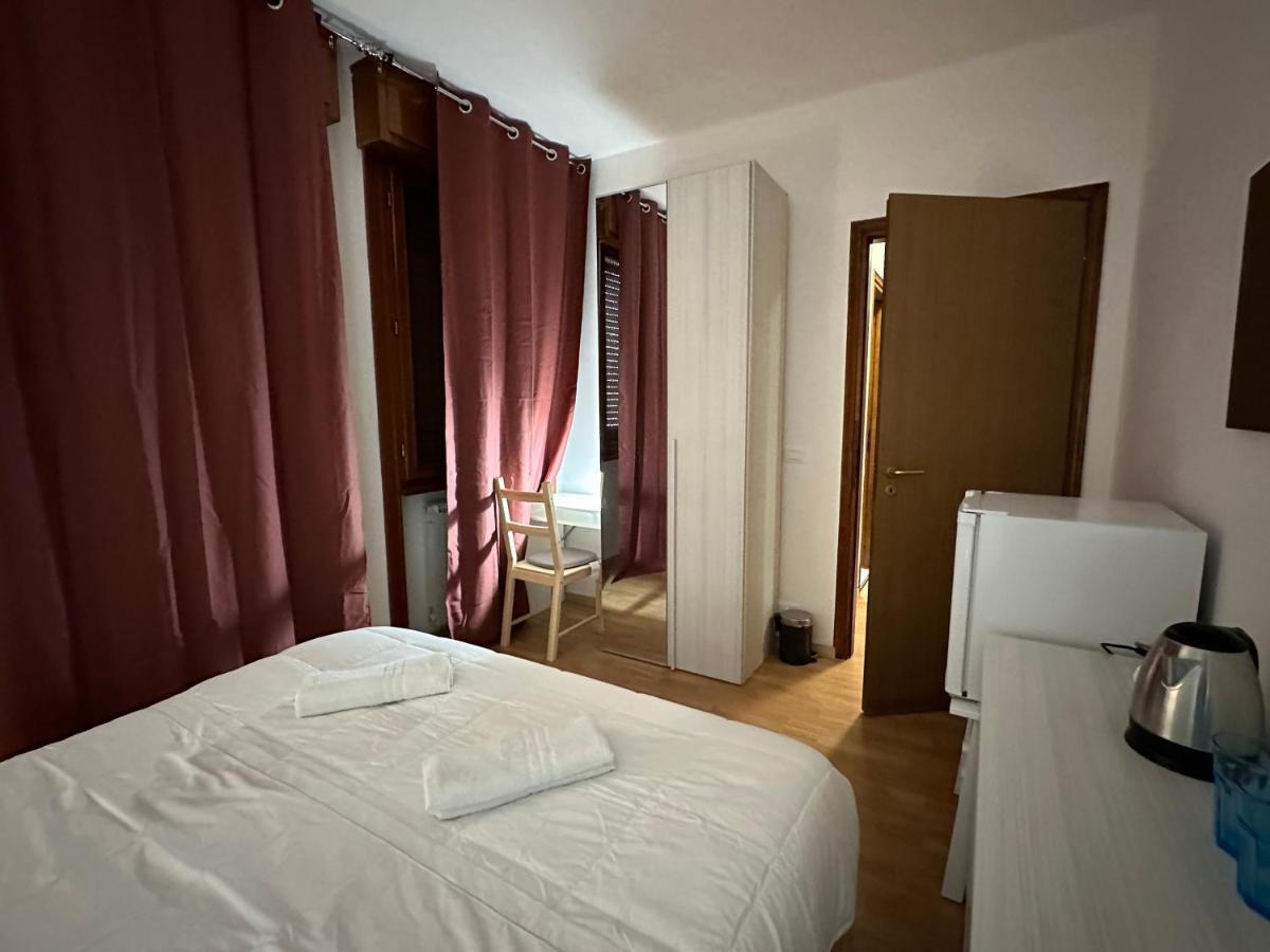 Leone D'Oro 2 - Milano Street Hotel Местре Екстериор снимка