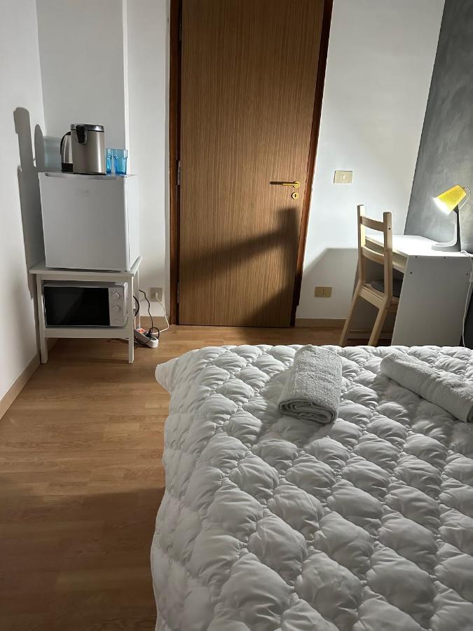 Leone D'Oro 2 - Milano Street Hotel Местре Екстериор снимка